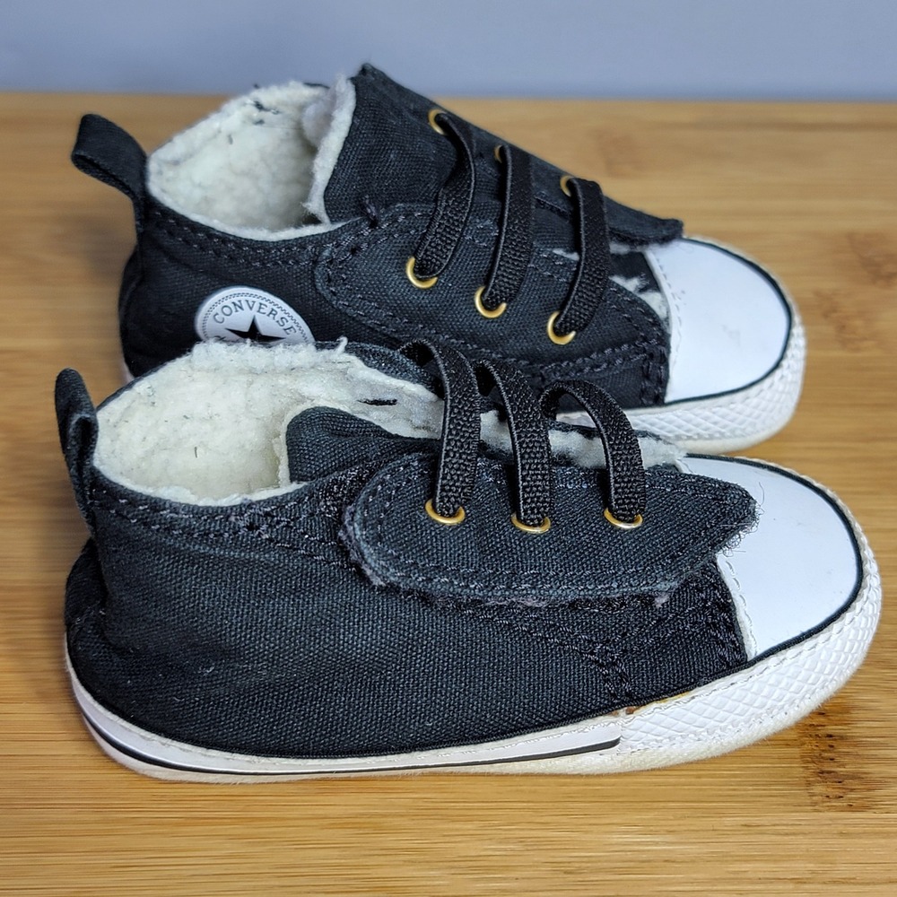 Converse Kids Size 4 Chuck Taylor All Star Crib Shoes Black Sherpa Lined 5168C